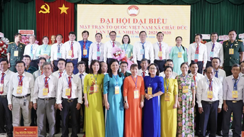 បណ្តុះបណ្តាលជំនាញបំប្លែងឌីជីថលសម្រាប់ 100% នៃកម្មាភិបាលជួរមុខ