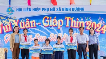 “Mẹ đỡ đầu” nâng ước mơ trẻ mồ côi