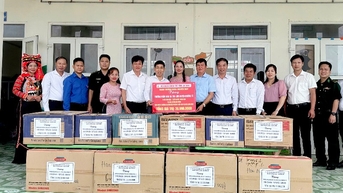 Chung sức xây dựng Lai Châu phát triển xanh, nhanh và bền vững