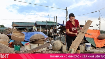 Làng hến sông La nỗ lực khôi phục sản xuất sau mưa lũ