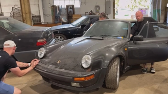 Porsche 930 Turbo để ở garage 19 năm không lăn bánh giờ trở thành kho báu