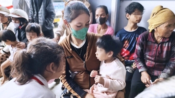 ម្តាយជាច្រើននៅក្នុងឃុំជាមួយគ្នា បានរកឃើញថា កូនរបស់ពួកគេមានជំងឺខួរក្បាលធ្ងន់ធ្ងរតាំងពីកំណើត។