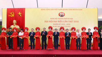 បើកមជ្ឈមណ្ឌលសារព័ត៌មានបម្រើឲ្យមហាសន្និបាតលើកទី១៨ នៃគណៈកម្មាធិការបក្សទីក្រុងហាណូយ