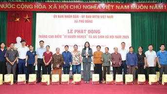 Quỹ “Vì người nghèo” xã Phù Đổng tiếp nhận ủng hộ hơn 635 triệu đồng