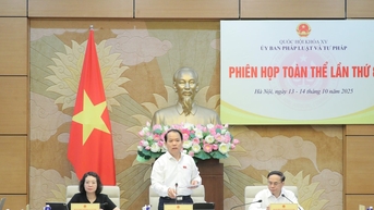 ពង្រឹង​ការ​ត្រួតពិនិត្យ និង​ត្រួតពិនិត្យ បើក​យុទ្ធនាការ​កម្រិត​កំពូល ដើម្បី​ប្រយុទ្ធ​ប្រឆាំង និង​បង្ក្រាប​បទល្មើស​
