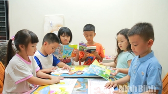 Xây dựng, lan toả văn hoá đọc từ những tủ sách gia đình