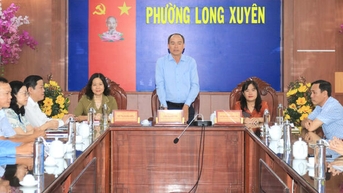 Phường Long Xuyên họp mặt kỷ niệm ngày truyền thống các cơ quan tham mưu, giúp việc Đảng ủy và các tổ chức chính trị - xã hội