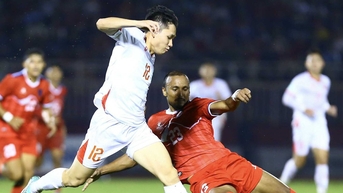 គ្មាន​នរណា​ស៊ុត​ចូល​ទេ វៀតណាម​នៅ​តែ​ចាញ់​នេប៉ាល់