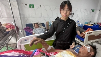 가난한 홀아비가 감전되어 화상을 입은 후, 딸이 도움을 요청했습니다...