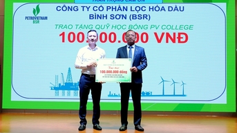 BSR trao tặng 100 triệu đồng học bổng cho sinh viên Trường Cao đẳng Dầu khí