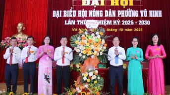 សមាគមកសិករក្នុងសង្កាត់ Vu Ninh រួមដៃគ្នាកសាងជនបទថ្មី និងទីក្រុងស៊ីវិល័យ