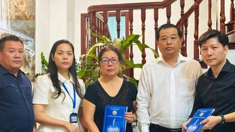 ចូលរួមរំលែកទុក្ខជាមួយគ្រួសារជនរងគ្រោះទាំង៥នាក់ក្នុងគ្រោះអគ្គីភ័យនៅផ្លូវគីមហ្វា