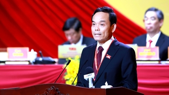 លេខា Tran Luu Quang៖ ធនធានដ៏មានតម្លៃបំផុតរបស់ទីក្រុងហូជីមិញ គឺជាមនុស្សដែលមានថាមពលដែលហ៊ានគិត និងដឹងពីរបៀបធ្វើ។