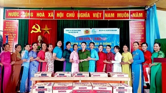 កម្មវិធី "Ao Dai ឥតគិតថ្លៃ" នៅឃុំ Bang Hanh