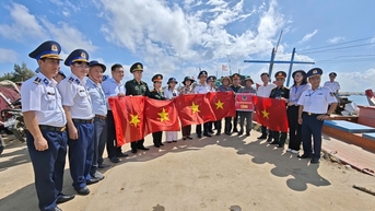 Tuyên truyền IUU cho bà con ngư dân đặc khu Lý Sơn, tỉnh Quảng Ngãi