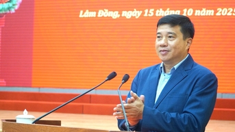 Lam Dong លើកកំពស់វិមជ្ឈការ ប្រតិភូអំណាច និងលើកកំពស់គុណភាពសេវាកម្មជូនប្រជាជន។