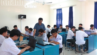 ផ្តោតលើការបណ្តុះបណ្តាលក្រុមសិស្សពូកែ
