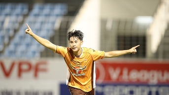 តារាវ័យក្មេង HAGL Tran Gia Bao ស្ថិតក្នុងកំពូលអ្នកមានទេពកោសល្យទាំង 60 ពិភពលោក៖ ប្រៀបធៀបជាពិសេសដោយ The Guardian
