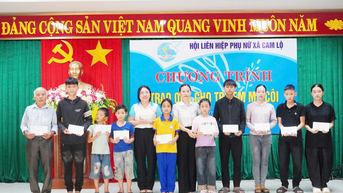 បំផុសចលនាស្ត្រី