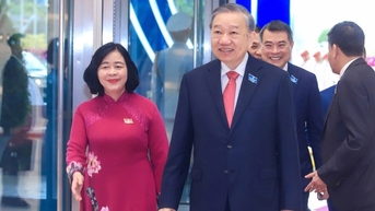 អគ្គលេខាបក្ស To Lam ចូលរួមសម័យបើកមហាសន្និបាតបក្សទីក្រុងហាណូយ