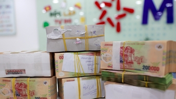 Lãi suất ngân hàng hôm nay 16/10/2025: Dồn dập cộng thêm lãi suất
