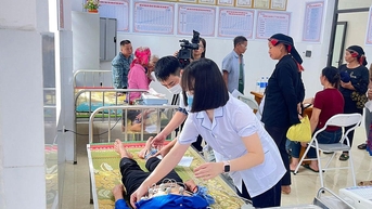 Trên 837 lượt người dân xã Đồng Tâm được khám, tư vấn sức khỏe miễn phí