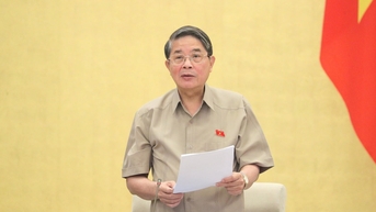 재대출 조건 및 방법에 대한 규정을 검토하고 완료합니다.