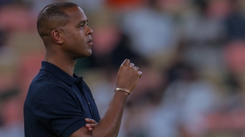 Indonesia sa thải HLV Patrick Kluivert