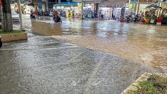 Can Tho ជន់លិចខុសពីធម្មតា ទោះបីជាវាមិនមែនជាជំនោរខ្ពស់ក៏ដោយ។