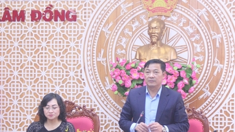 គណៈកម្មាធិការកណ្តាលសម្រាប់កម្មវិធីគោលដៅជាតិធ្វើការនៅ Lam Dong