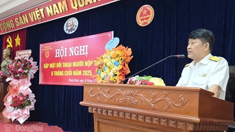 Thuế cơ sở 8 tỉnh Đồng Nai gặp mặt đối thoại với người nộp thuế