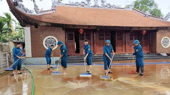 Xuân Cẩm: Tập trung vệ sinh môi trường, phòng ngừa dịch bệnh sau lũ