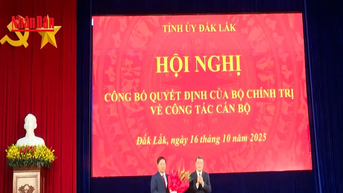 [영상] Luong Nguyen Minh Triet 동지가 닥락성 당위원회 서기로 임명됨