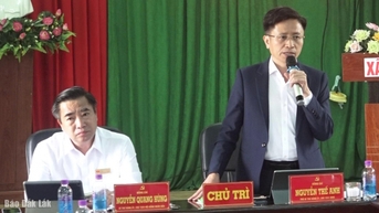 ឃុំ Cu Pong ជួបសំណេះសំណាលជាមួយអង្គភាពអាជីវកម្ម