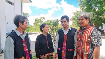 សមាជិក​បក្ស​ស្រី «រក្សា​ភ្លើង» នៅ​ទីរហោស្ថាន វគ្គ ៤៖ តើ​នរណា​នឹង​បន្ត​ឲ្យ​ភ្លើង​ឆេះ​ក្រោយ​គេ?