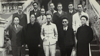 តើ​បុគ្គល​ល្បី​មួយ​ណា​ក្លាយ​ជា​រដ្ឋមន្ត្រី​នៅ​អាយុ​២៦​ឆ្នាំ?