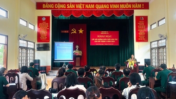 Bồi dưỡng kiến thức dân tộc tại xã biên giới Quảng Trực