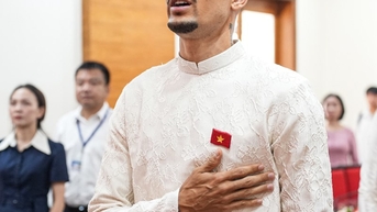 កីឡាករ Do Hoang Hen មានបំណងចង់រួមចំណែកដល់វិស័យបាល់ទាត់វៀតណាម។