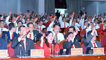 Ca Mau ដោយ​មាន​បំណង​ចង់​ទម្លុះ​និង​សម្រេច​បាន​នូវ​ចក្ខុវិស័យ​នៃ​ការ​រីក​ចម្រើន​ខ្លាំង
