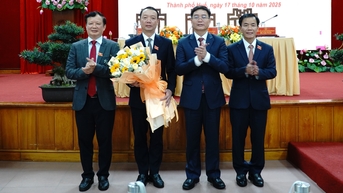 សមមិត្ត Phan Thien Dinh ត្រូវបានជ្រើសរើសជាប្រធានគណៈកម្មាធិការប្រជាជនទីក្រុង Hue។