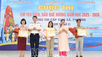 បេក្ខនារីចំនួន ៥០នាក់ មកពីក្រុមទី ២ បានចូលប្រលងថ្នាក់ខេត្ត ក្នុងកម្មវិធី “ខ្ញុំស្រលាញ់សមុទ្រ និងកោះរបស់មាតុភូមិ”