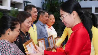 មហោស្រព "ការប្រមូលផ្តុំគ្រួសារ - ភ្ជាប់ស្នេហា" ដើម្បីថែទាំមនុស្សដែលមានការលំបាក