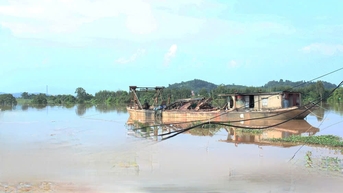 ការ​ចាប់​ខ្លួន​កប៉ាល់​ដឹក​ជញ្ជូន​ខ្សាច់​ខុស​ច្បាប់​នៅ​ទន្លេ Luc Nam