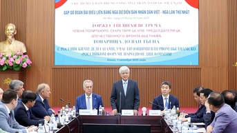 Thắt chặt tình cảm nhân dân Việt Nam - Nga
