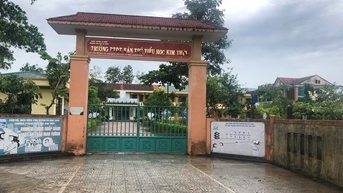 ករណី​ 'ការពារ​សិស្ស​ពុល​មិន​ឲ្យ​យក​ទៅ​ពេទ្យ'៖ នាយក​រង​ត្រូវ​ព្យួរ​ការងារ​បណ្ដោះ​អាសន្ន