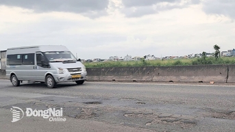 Dong Nai ស្នើ​ពិចារណា​បែង​ចែក​ថវិកា​ជិត ១,៤​ពាន់​ពាន់​លាន​ដុង ដើម្បី​ជួយ​ជួសជុល​ផ្លូវជាតិ​ចំនួន​៤។