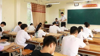 តើ​ការ​សិក្សា​ថ្នាក់​ទី​ពីរ​មាន​សិទ្ធិ​ទទួល​បាន​ការ​លើកលែង​ការ​សិក្សា​ឬ​ការ​គាំទ្រ​ទេ?