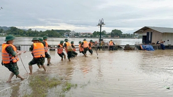 រួមគ្នាជំនះទឹកជំនន់