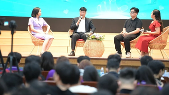 학생들에게 현명하고 안전한 재정 관리 습관을 갖추게 하세요