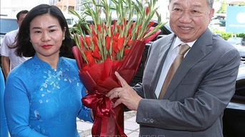 អគ្គលេខាបក្ស To Lam ចូលរួមពិធីរំលឹកខួបលើកទី 95 នៃការបង្កើតសហភាពនារីវៀតណាម។